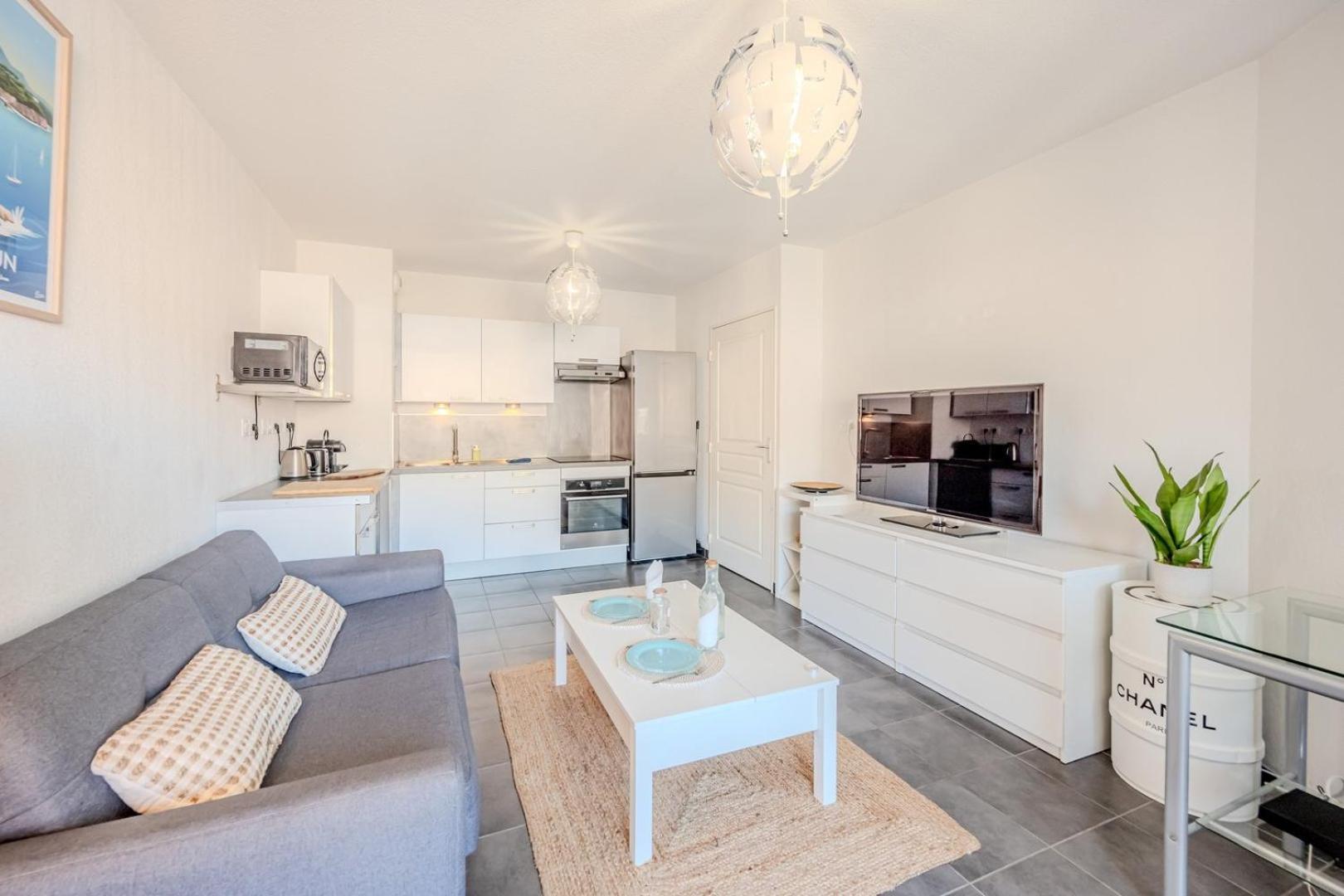 Appartamento Le Neroli T2 Dernier Etage Avec Terrasse Et Garage Tolone Esterno foto